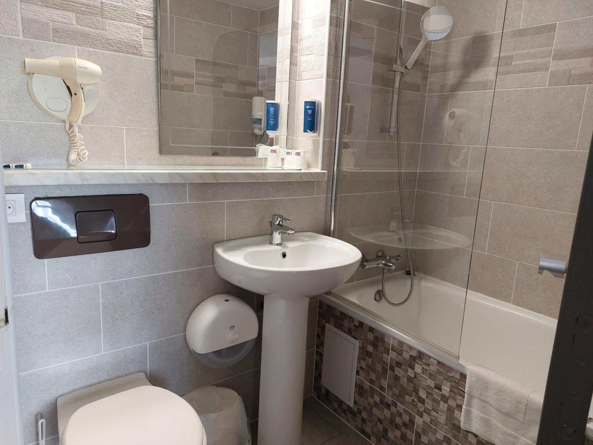 Brit Hotel Bosquet Carcassonne Cite エクステリア 写真